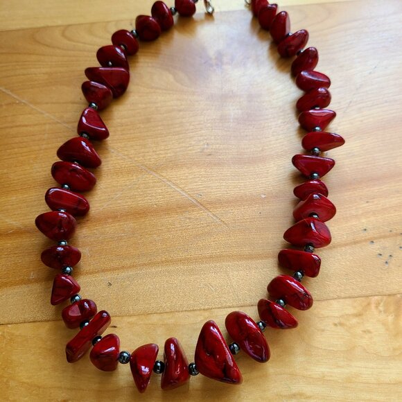 Cherry red color stones and Hematite handmade necklace/choker. - Picture 4 of 4